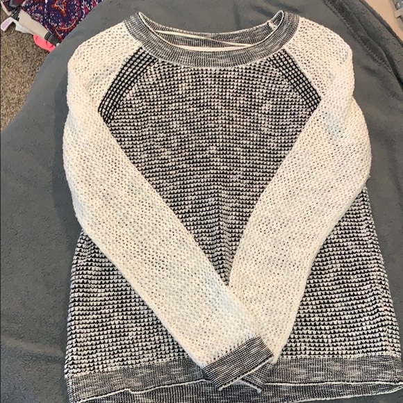 Long sleeve knitted sweater - Picture 1 of 2